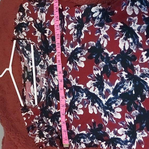 Simply Vera Vera Wang floral print cap sleeve tshirt - Picture 4 of 6